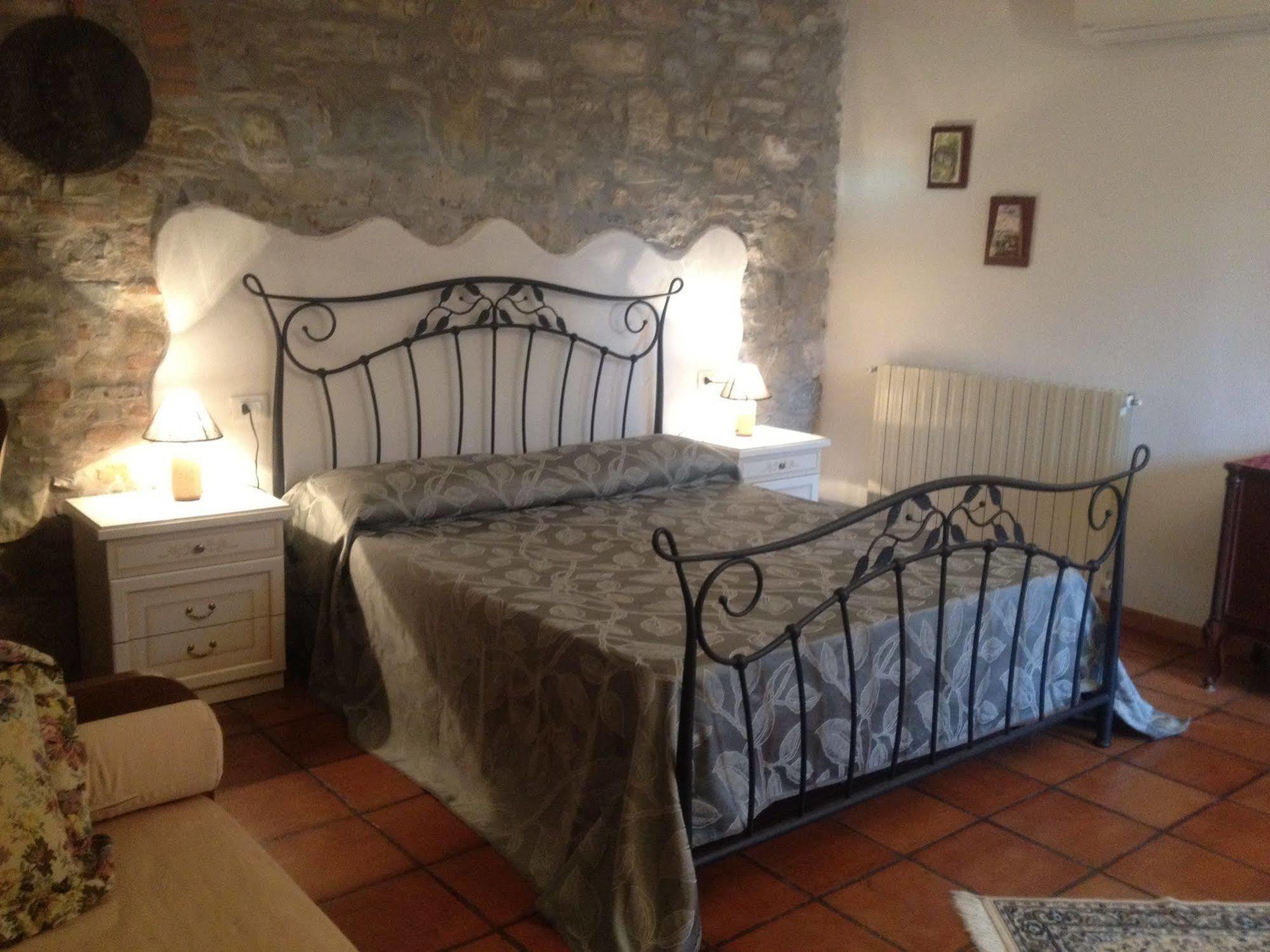 Campo Di Carlo Guest House Сасета Екстериор снимка